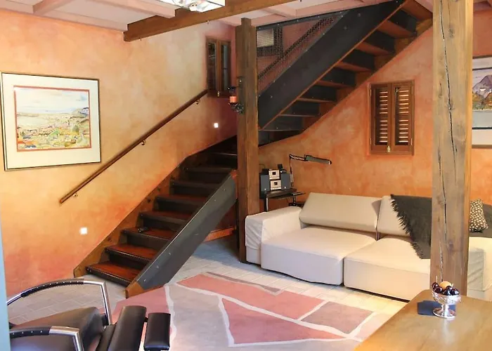 Arty Luxury Barn Apartment