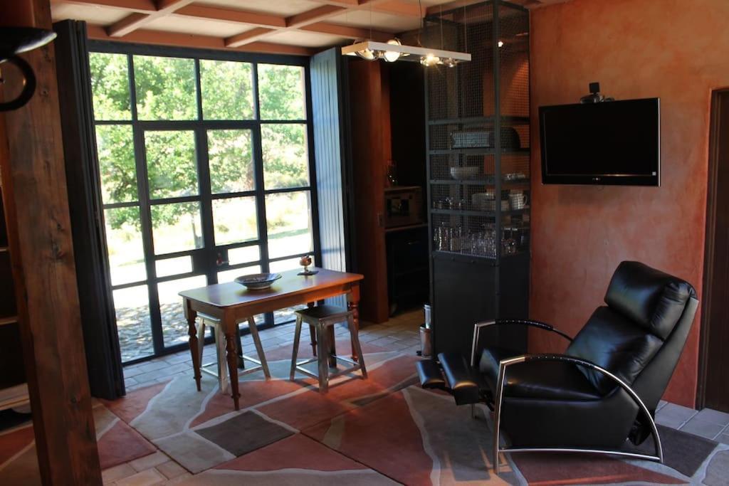 Arty Luxury Barn *