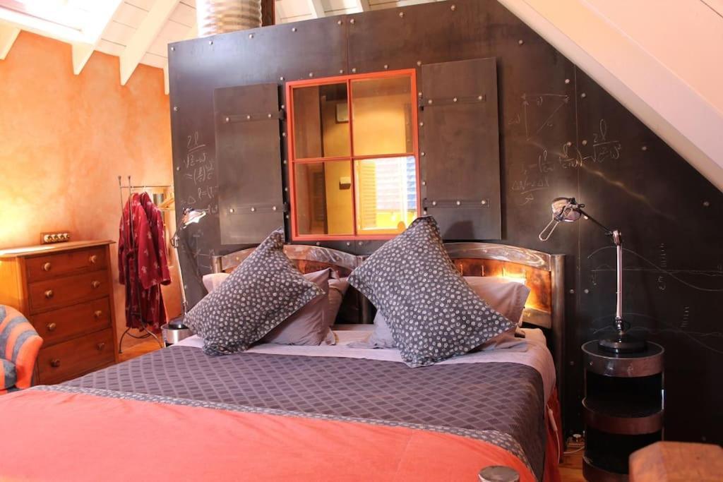 Arty Luxury Barn Apartment Closeburn